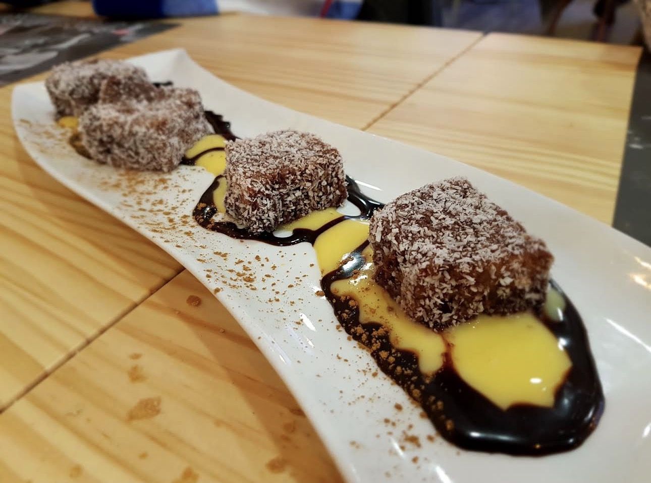 Postre con coco y crema